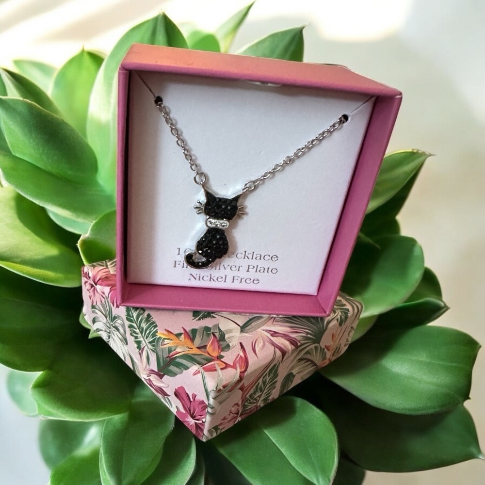 Black Cat Silver‎ Plated 16 inch Pendant Necklace in Gift Box